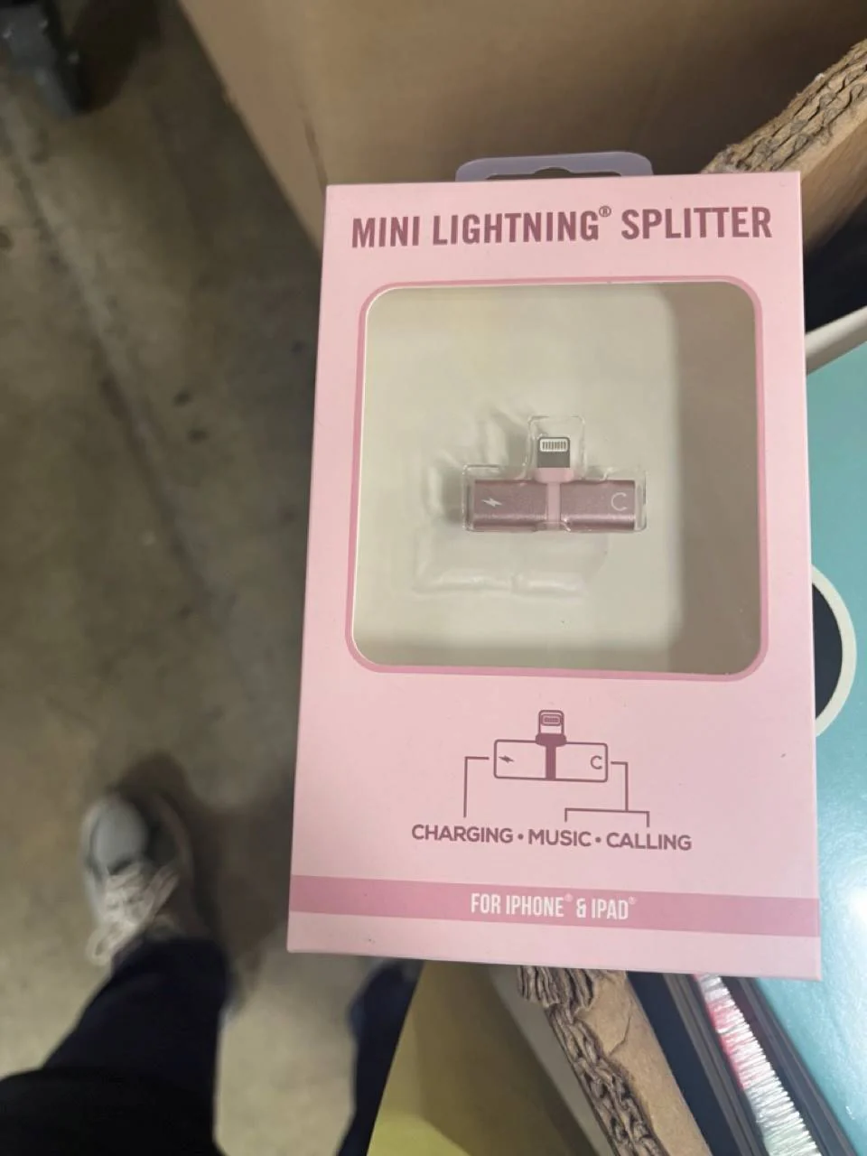 Assorted Tech Accessories Retail - Image 5