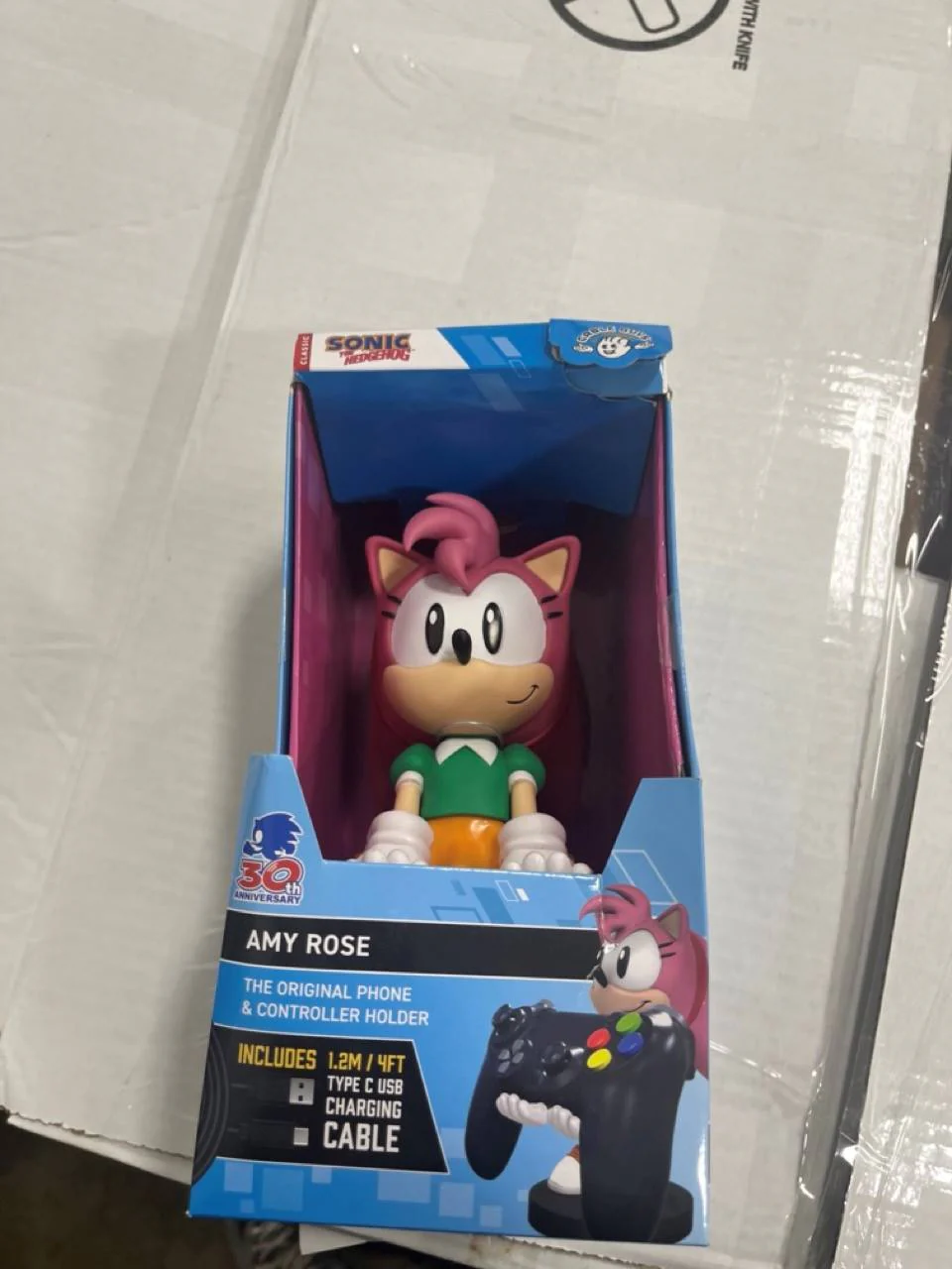 Assorted Tech Accessories Retail - Image 6