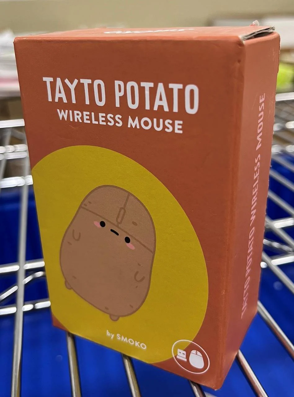 Assorted Tech Accessories Retail - Image 14