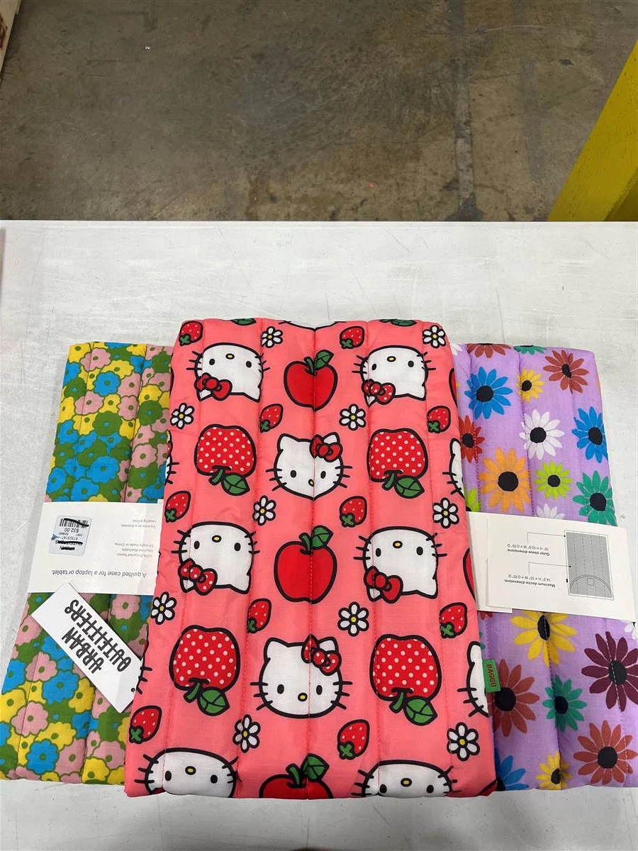 Assorted Tech Accessories Retail - Image 4