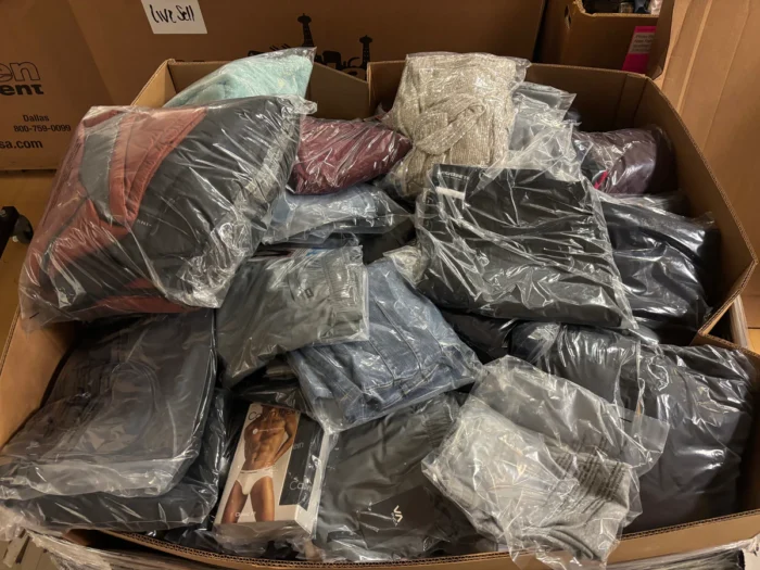 Wholesale Premium Like-New Apparel Pallet – 350 Pieces High-Value Clothing for Resellers