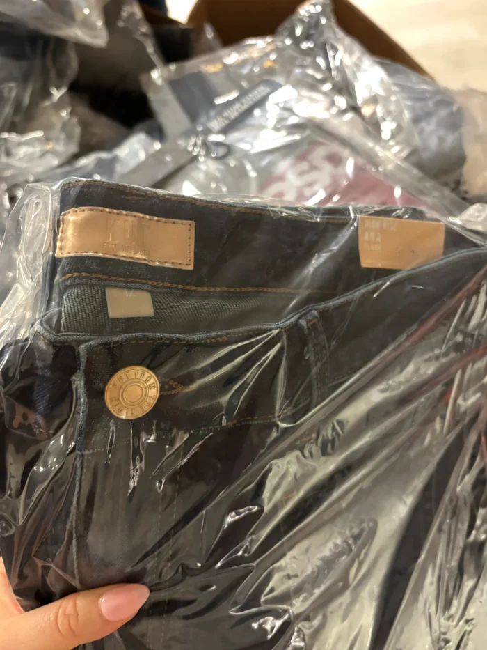 Wholesale Premium Like-New Apparel Pallet – 350 Pieces High-Value Clothing for Resellers - Image 16